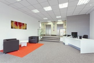 Plus de détails pour 41-51 Brighton Rd, Redhill - Bureau à louer