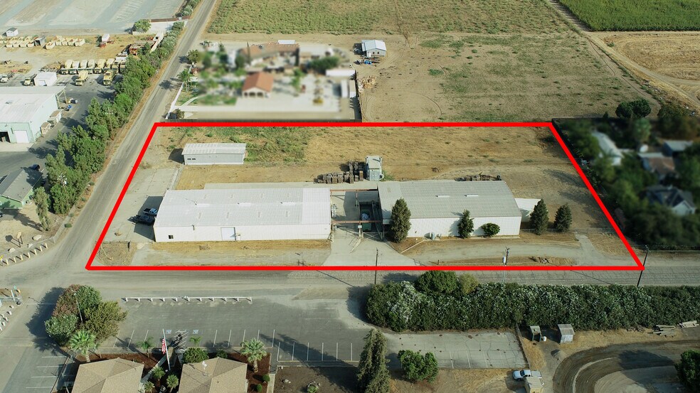 43016 Road 68, Reedley, CA for lease - Primary Photo - Image 1 of 43