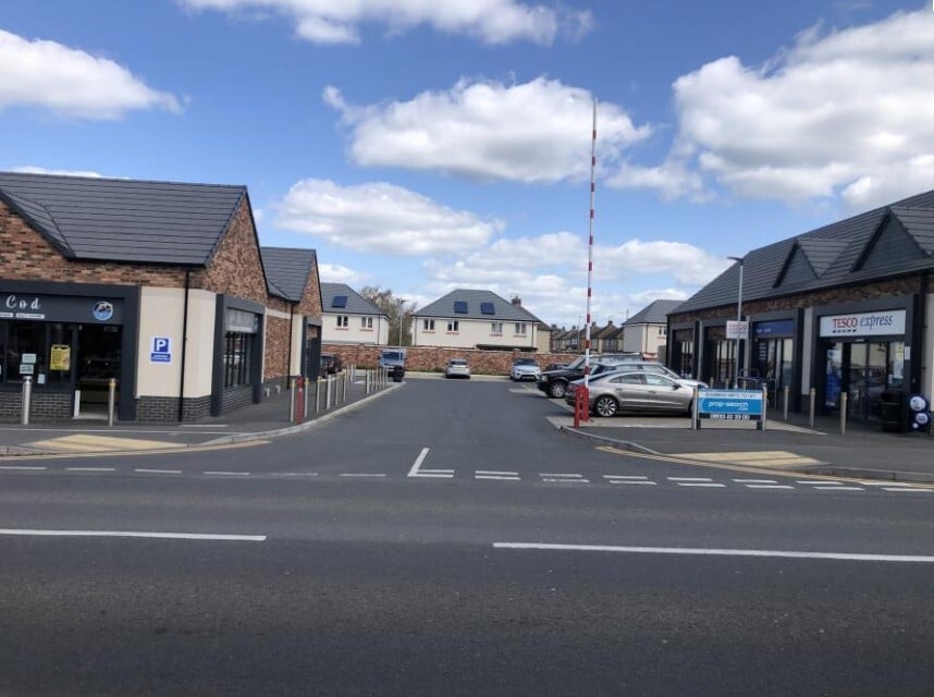 Units 3-4 Irthlingborough Rd, Finedon for lease Primary Photo- Image 1 of 3