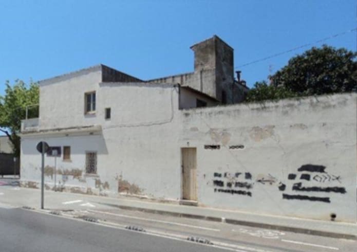 Sector 8 Renfe - La Bòvila portfolio of 2 properties for sale on LoopNet.ca Building Photo- Image 1 of 7