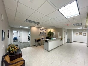 240 S Pineapple Ave, Sarasota, FL à louer Photo intérieure- Image 2 de 13