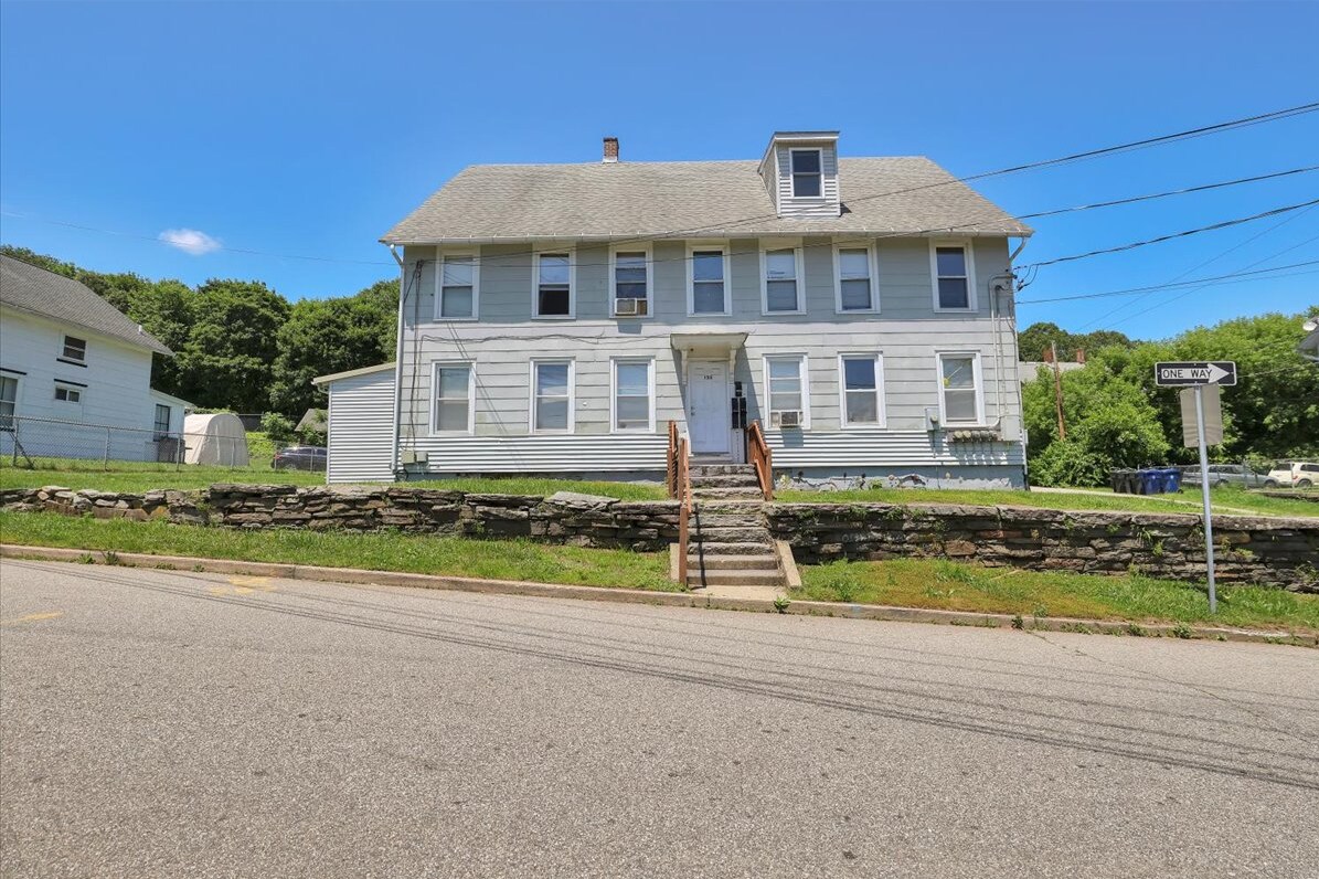 136 Chapman St, Willimantic, CT à vendre Photo principale- Image 1 de 1