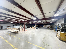 25,556 SF Warehouse for Lease - Entrepôt