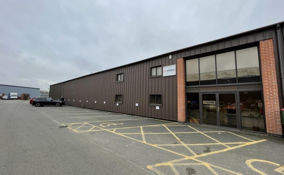 8 Private Rd, Nottingham for lease - Building Photo - Image 2 of 7