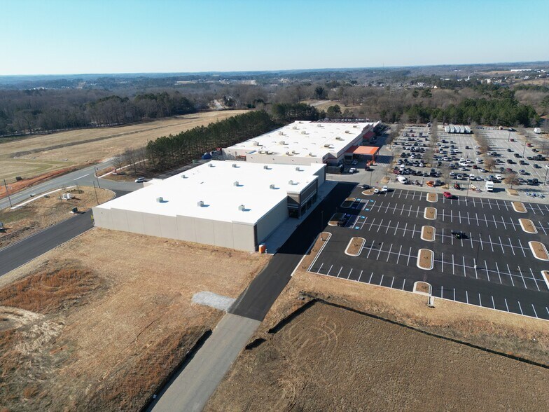 PARKWAY POINTE Dr, Bethlehem, GA à vendre - Photo du bâtiment - Image 1 de 4