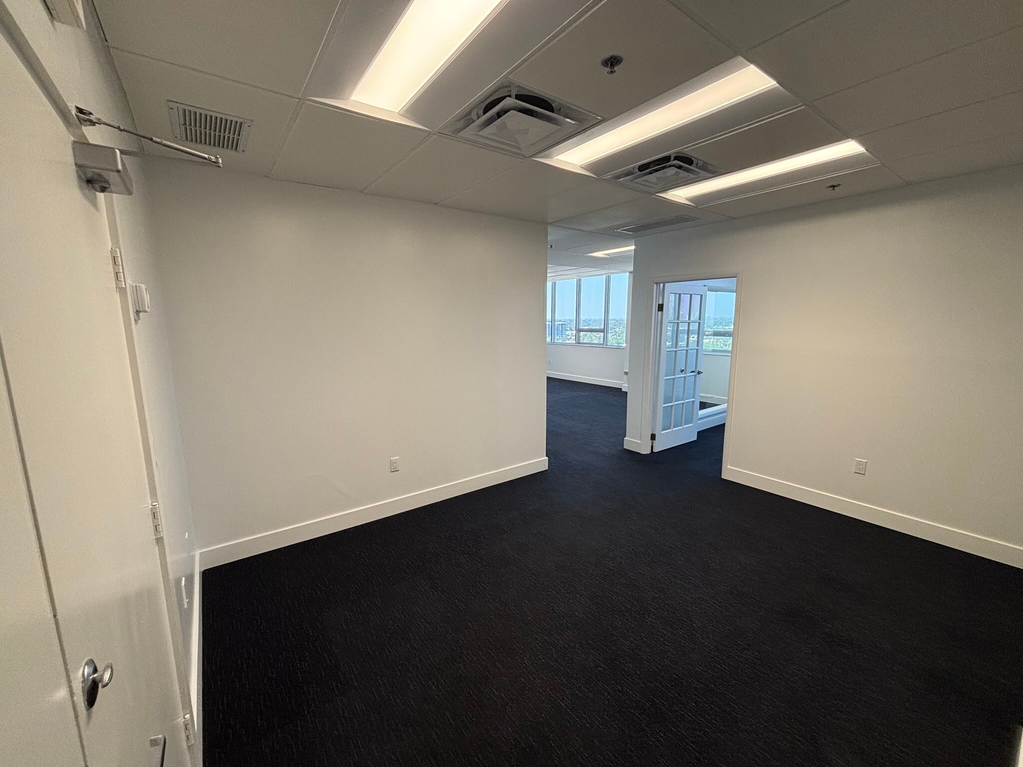 2455 E Sunrise Blvd, Fort Lauderdale, FL for lease Building Photo- Image 1 of 19