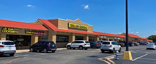 Plus de détails pour 2709-2815 W 15th St, Plano, TX - Commerce de détail à louer