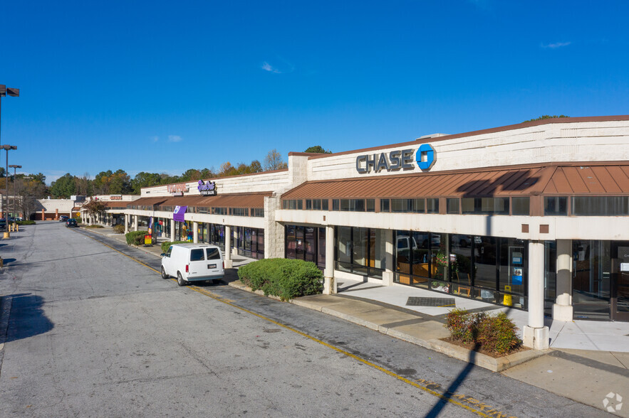 971 N Hairston Rd, Stone Mountain, GA for lease - Primary Photo - Image 1 of 23