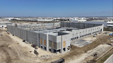 7901 South Fwy, Fort Worth, TX à louer Photo du bâtiment- Image 1 de 4