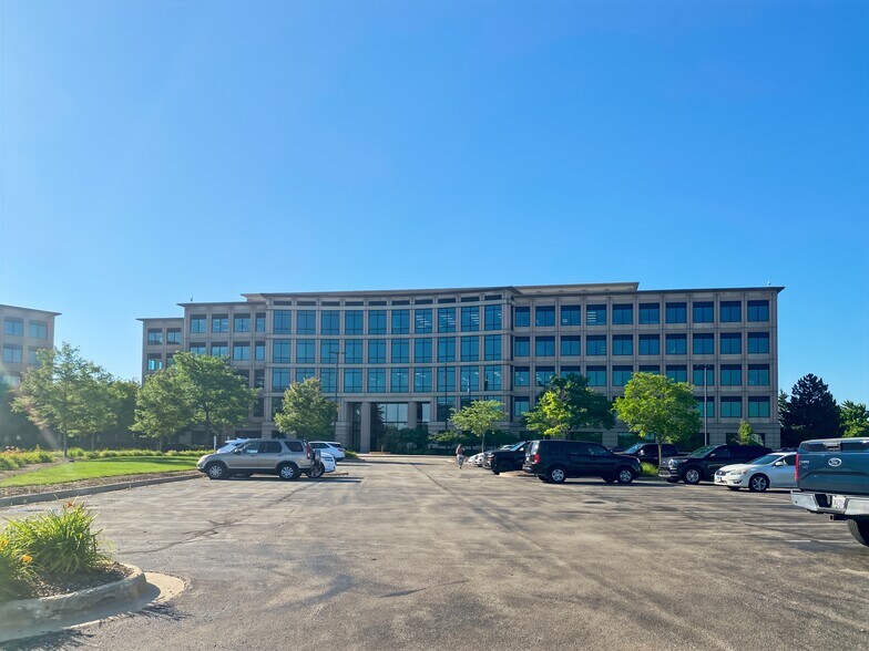 4320 Winfield Rd, Warrenville, IL à louer - Photo du bâtiment - Image 2 de 27