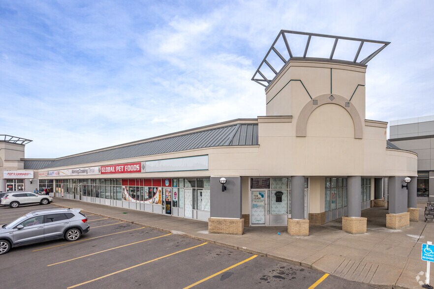 100-284 Manning Crossing, Edmonton, AB à louer - Photo du bâtiment - Image 2 de 2