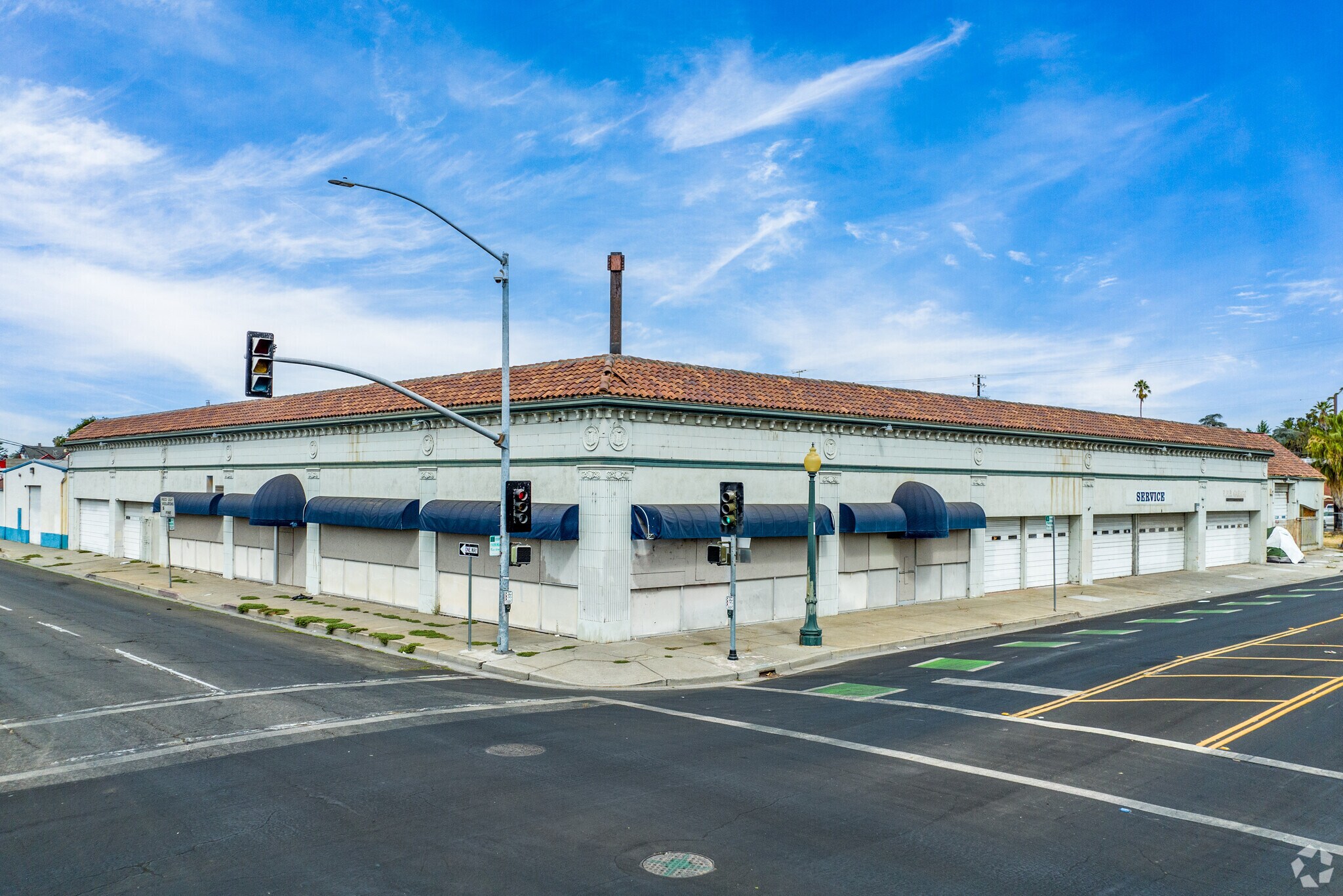 715 N Hunter St, Stockton, CA à vendre Photo principale- Image 1 de 20