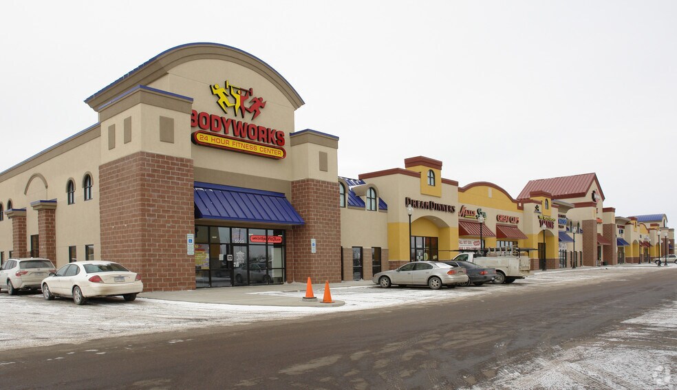 5007-5035 S Louise Ave, Sioux Falls, SD à louer - Photo du bâtiment - Image 3 de 23