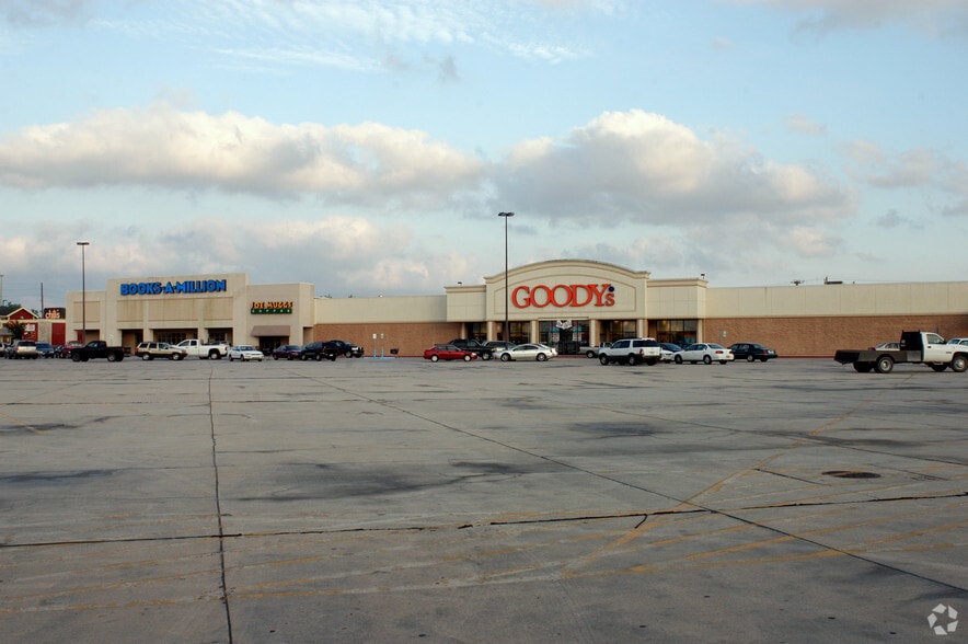 1539 Martin Luther King Jr Blvd, Houma, LA for lease - Primary Photo - Image 1 of 13