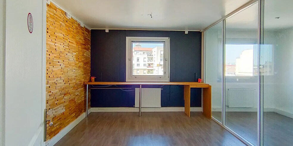 Bureau dans Saint-Ouen-Sur-Seine à louer - Photo intérieure - Image 1 de 14