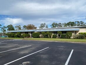 221 Fentress Blvd, Daytona Beach, FL for lease Interior Photo- Image 1 of 15