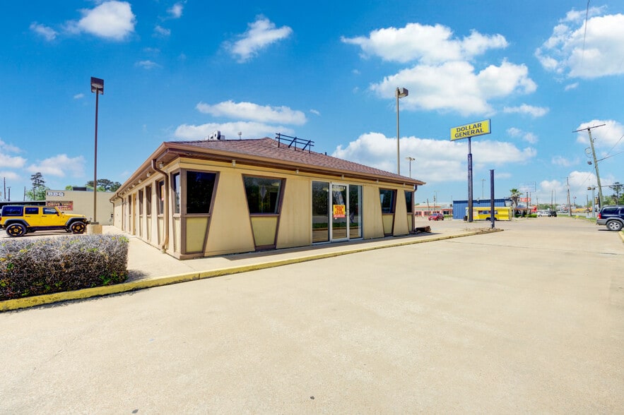 142 Truly Plz, Cleveland, TX for sale - Building Photo - Image 3 of 6