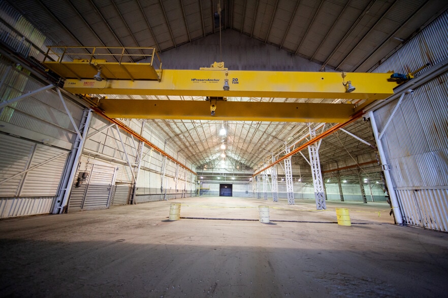 3201 N Sylvania Ave, Fort Worth, TX for lease - Primary Photo - Image 1 of 19