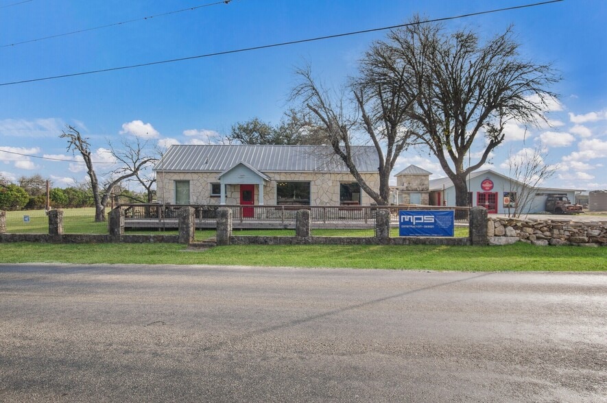 11 Upper Cibolo Creek Rd, Boerne, TX for sale - Building Photo - Image 3 of 37