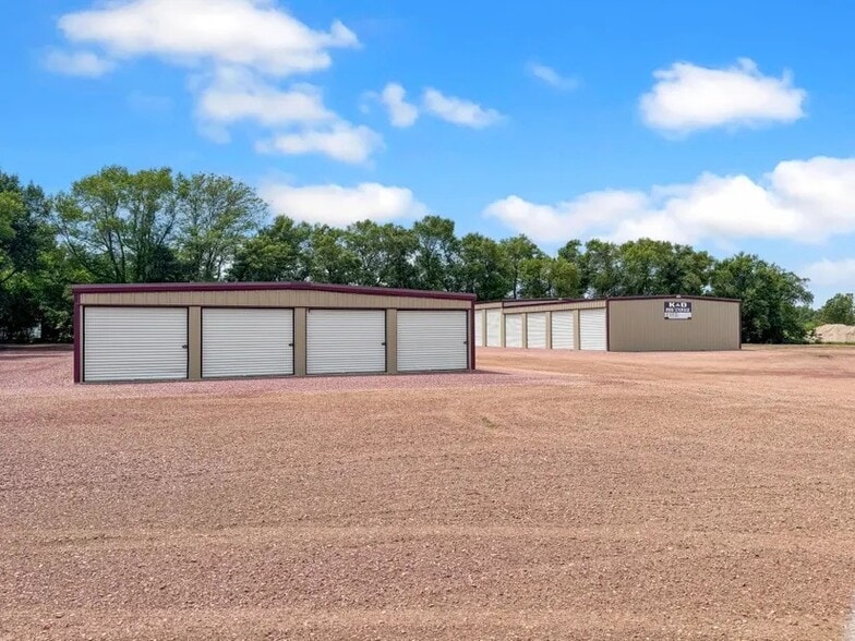 351 S 4th St, Tracy, MN for sale - Building Photo - Image 3 of 15