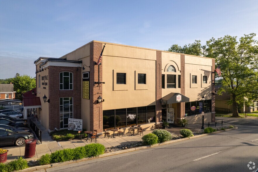 148 W State St, Kennett Square, PA à louer - Photo du bâtiment - Image 1 de 4