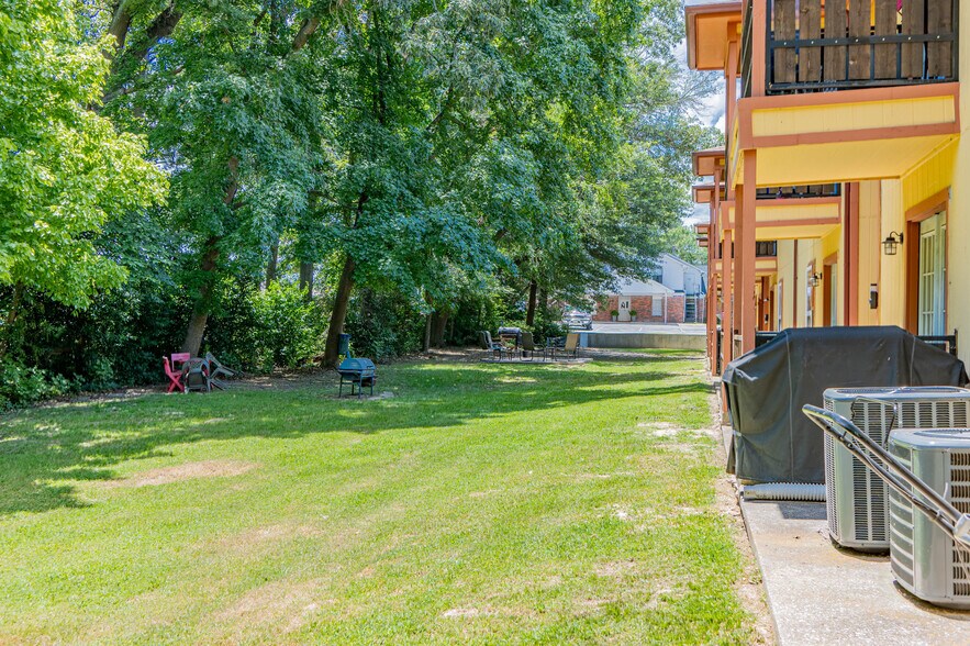 1810 N Pacific St, Mineola, TX à vendre - Photo du bâtiment - Image 3 de 21