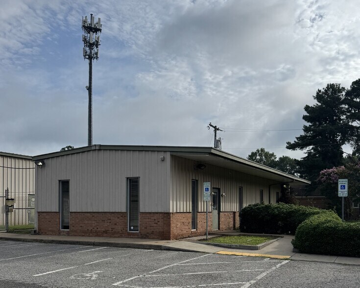 6550 Iron Bridge Rd, Richmond, VA for lease - Primary Photo - Image 1 of 4
