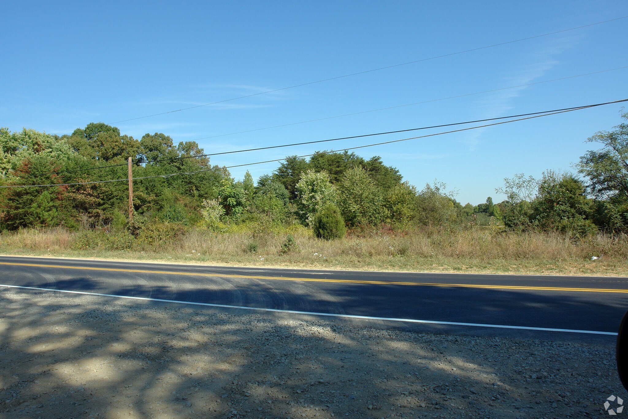 2112 Fleming Rd, Greensboro, NC for lease Primary Photo- Image 1 of 3