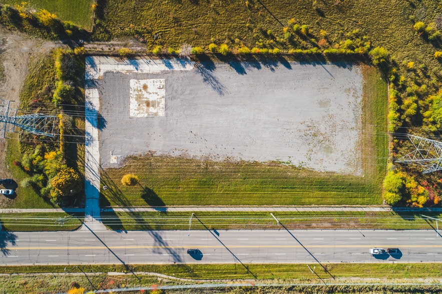 Vacant Land in Pontiac, MI portfolio of 5 properties for sale on LoopNet.ca - Aerial - Image 1 of 5