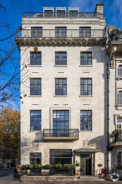 8 Cavendish Sq, Londres à louer - Photo du bâtiment - Image 3 de 6