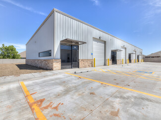 More details for 200 Chisholm Trail, Mustang, OK - Flex for Lease