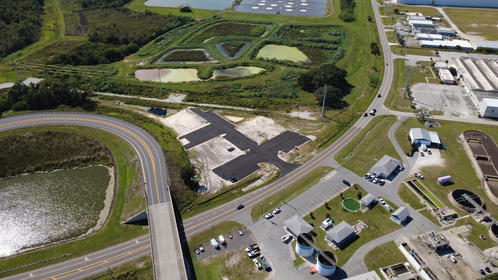 0 Recker Highway portefeuille de 3 propriétés à vendre sur LoopNet.ca - Photo du bâtiment - Image 3 de 7