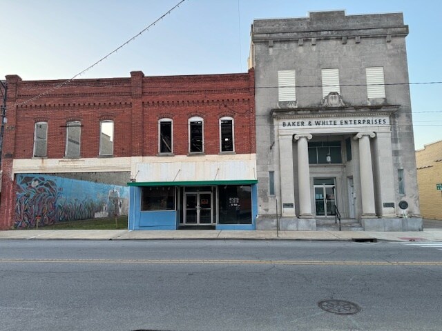 122-126 W Main St, Williamston, NC à vendre Photo du bâtiment- Image 1 de 9