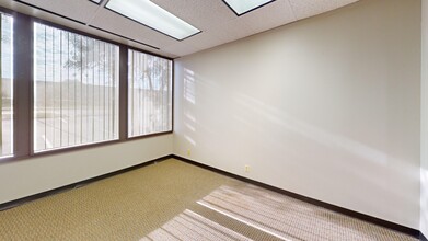 6800 Park Ten Blvd, San Antonio, TX for lease Interior Photo- Image 2 of 5