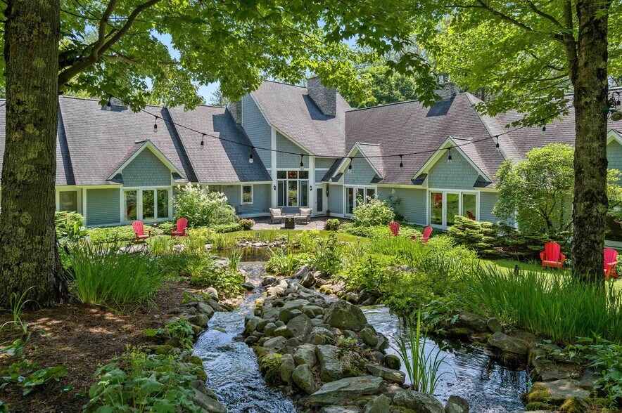 89 Houston Farm Rd, Stowe, VT à vendre - Photo du bâtiment - Image 3 de 27