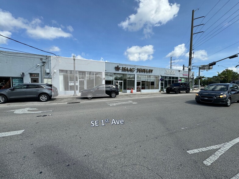 15-21 SE 1st Ave, Hialeah, FL à louer - Photo du bâtiment - Image 1 de 7