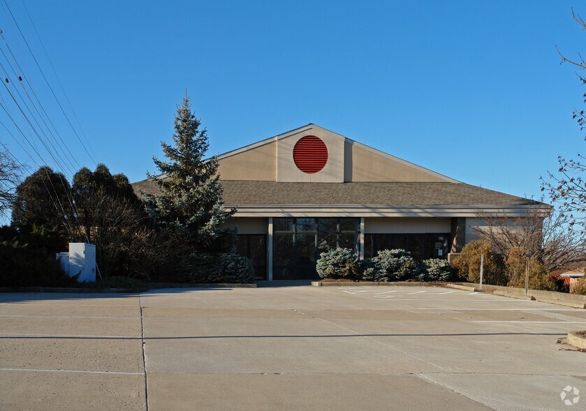 196 Barnwood Dr, Edgewood, KY à vendre - Photo du bâtiment - Image 3 de 5