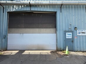 42 Eighty Four Dr, Eighty Four, PA for lease Interior Photo- Image 2 of 7