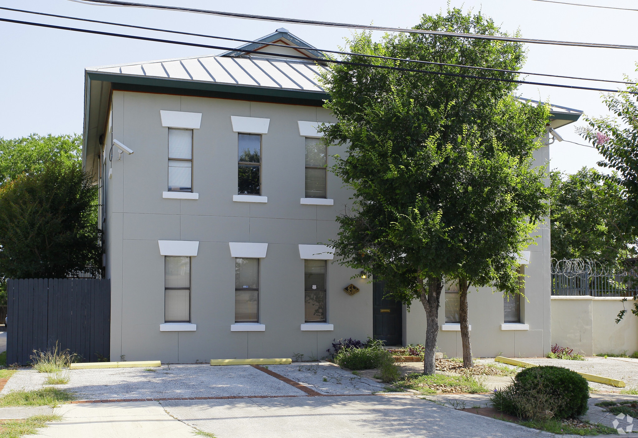 811 El Monte Blvd, San Antonio, TX à louer Photo du bâtiment- Image 1 de 14