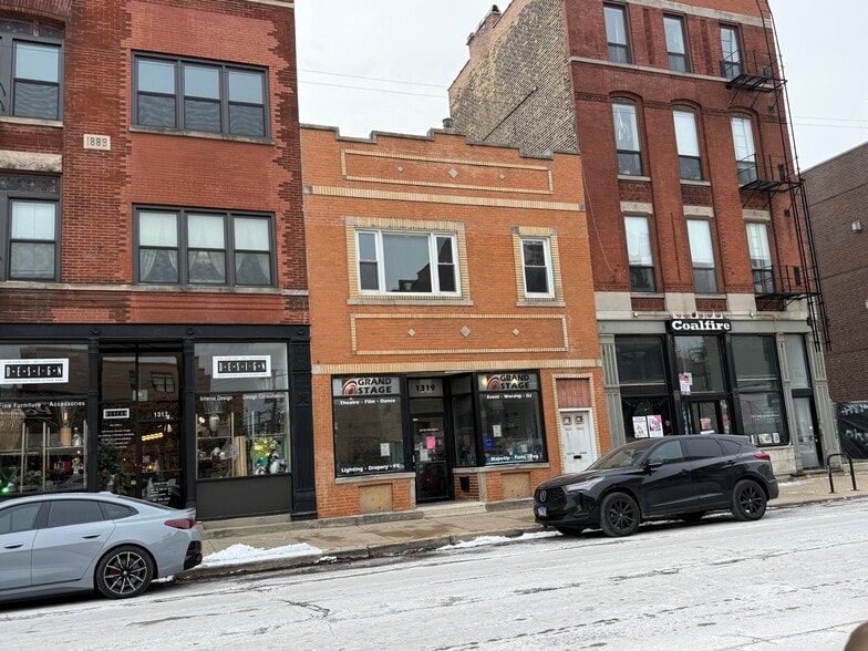 1319 W Grand Ave, Chicago, IL for lease - Building Photo - Image 3 of 3