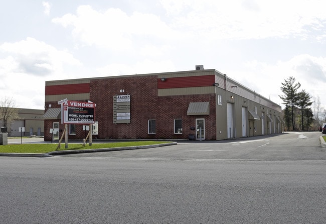 Plus de détails pour 61 Rue Gaston-Dumoulin, Blainville, QC - Industriel à vendre