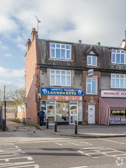 191A Wellington Rd S, Hounslow à vendre - Photo du bâtiment - Image 3 de 3