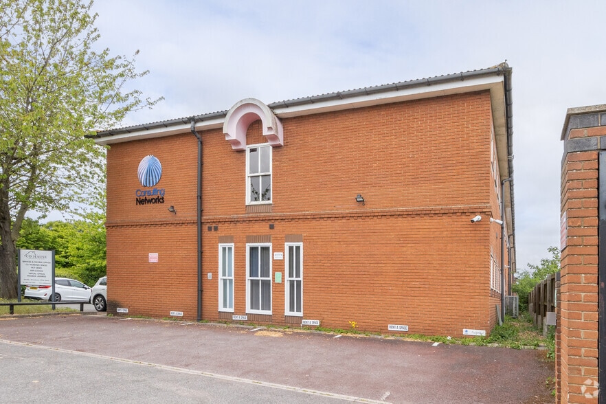 Peppercorn Clos, Peterborough for sale - Building Photo - Image 1 of 23