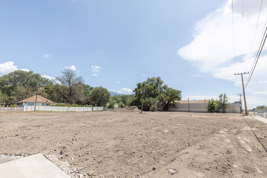 702 Wall Ave, Ogden, UT à vendre - Photo du bâtiment - Image 2 de 7