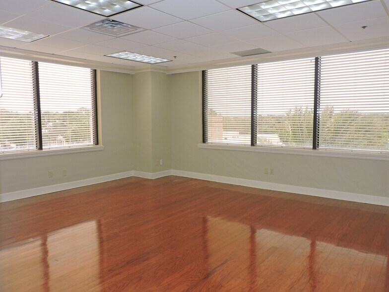500 S Florida Ave, Lakeland, FL à louer - Photo intérieure - Image 3 de 13