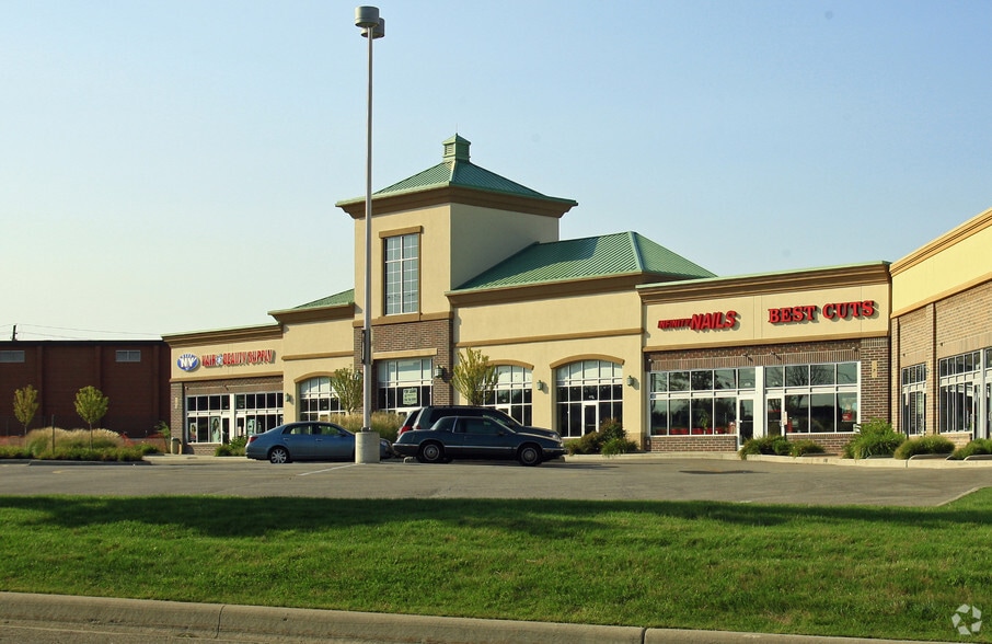 426-440 Northfield Rd, Bedford, OH for sale - Building Photo - Image 2 of 14