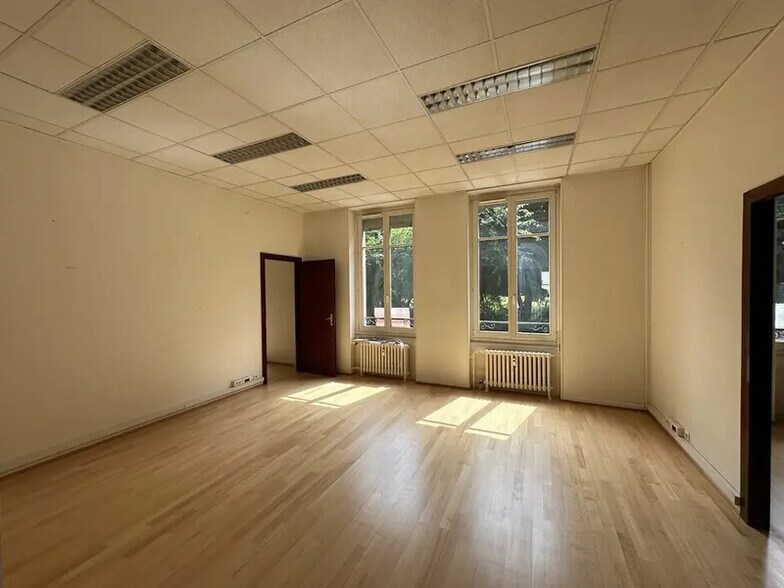 Bureau dans Strasbourg à louer - Photo intérieure - Image 2 de 7