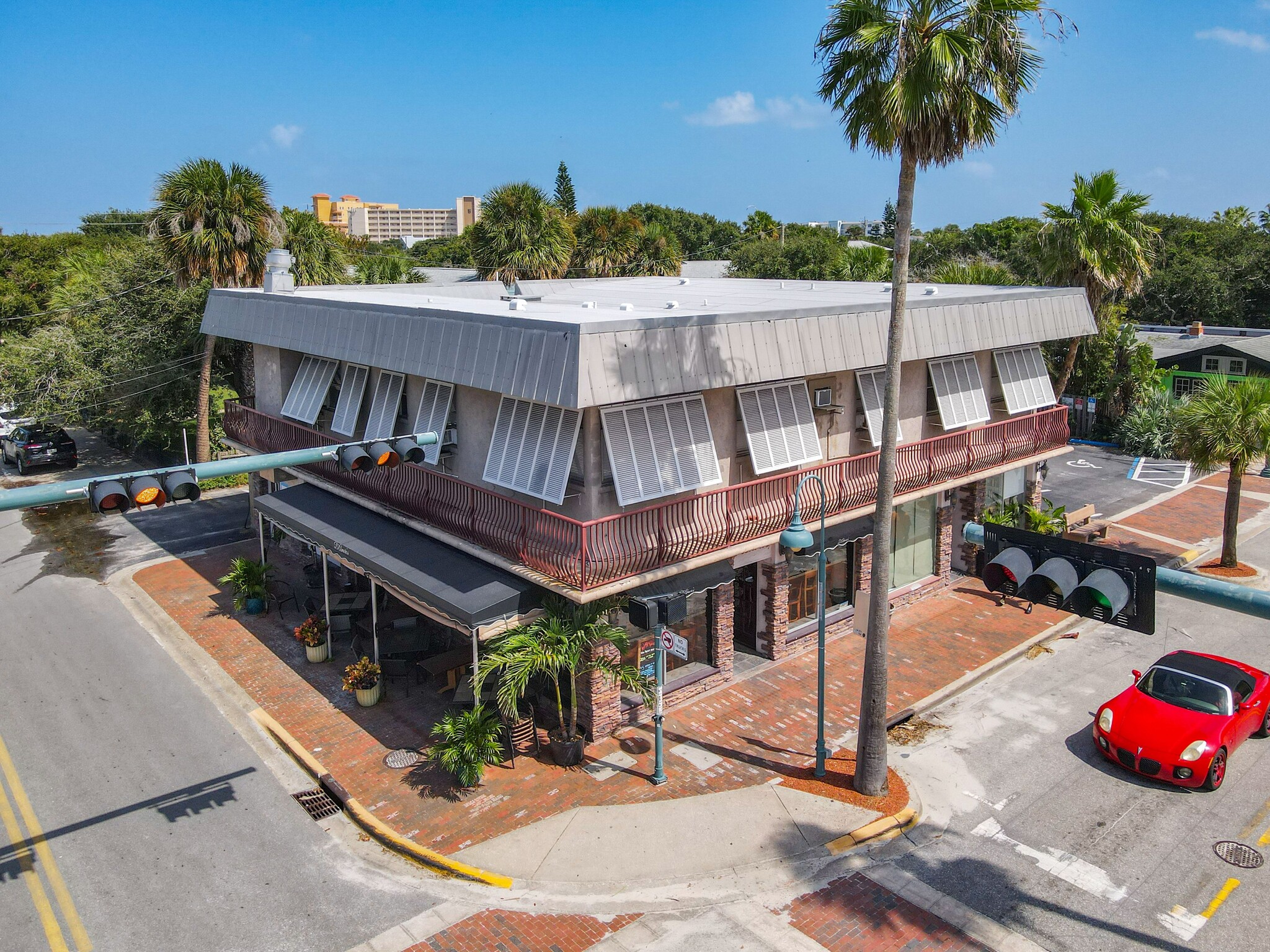 300 Flagler Ave, New Smyrna Beach, FL à vendre Photo du bâtiment- Image 1 de 1