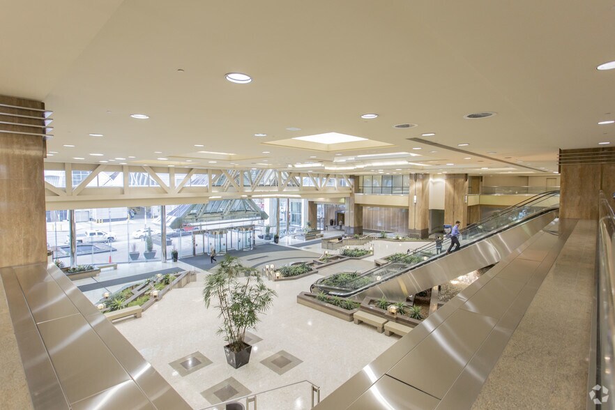 140 4 Av SW, Calgary, AB for lease - Lobby - Image 3 of 21