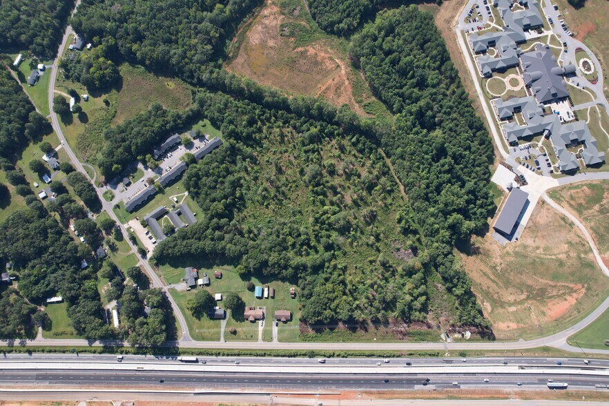 Hampshire Dr, Gaffney, SC à louer - Photo du bâtiment - Image 2 de 17